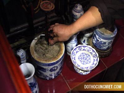 Lưu ý trong cách bốc bát hương