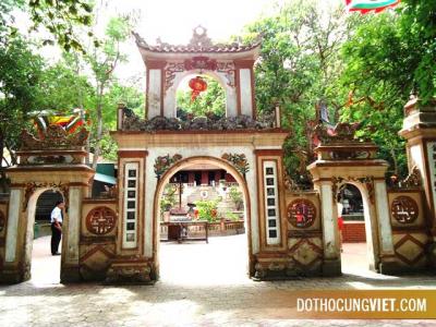 Hầu đồng giá ông Hoàng Mười qua tiếng hát nghệ sĩ Thanh Long