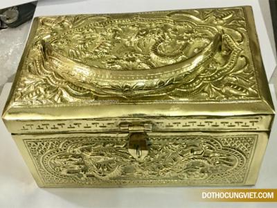 Cận cảnh cốp hầu đồng đẹp sắc nét