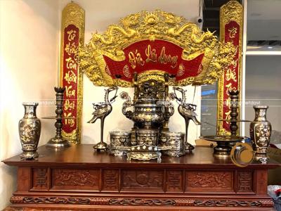 Nguyên tắc bài trí bộ ngũ sự trên ban thờ gia tiên