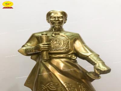 Tượng đồng Hưng Đạo Vương Trần Quốc Tuấn - Uy nghi hồn dân tộc