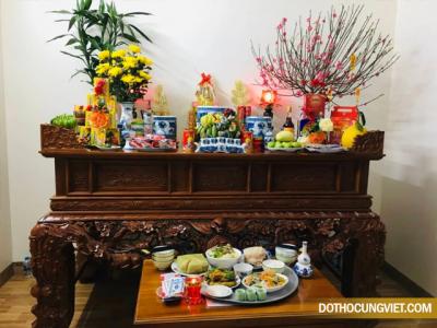Cắm hoa trên ban thờ như nào mới đúng phong thủy?