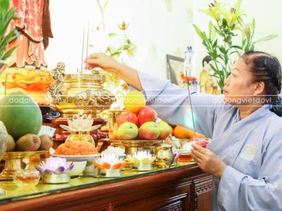 Bài văn khấn Rằm tháng 7 trọn vẹn, đúng nghi lễ