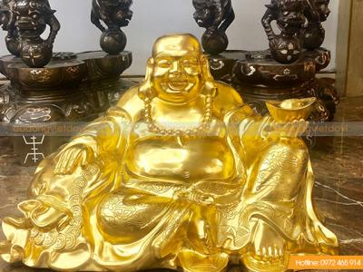 Tại sao người kinh doanh, buôn bán thường mua tượng Phật Di lặc?