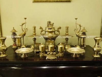 Vị trí và cách đặt 3 hũ gạo, muối, nước trên bàn thờ gia tiên