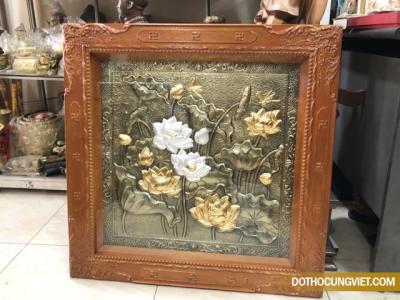 Tranh hoa sen hợp với người tuổi nào?