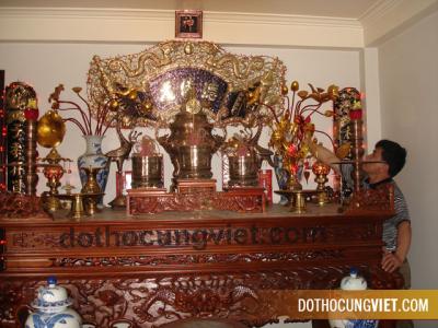 Có nên lau dọn bàn thờ gia tiên trong tháng 7 cô hồn
