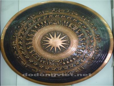 Tranh mặt trống đồng đỏ