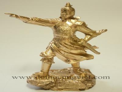 Nên mua tượng Trần Hưng Đạo bằng đồng hay bằng gỗ?