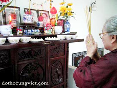 Lối ứng xử văn hóa của người Việt với gia tiên, nguồn cội